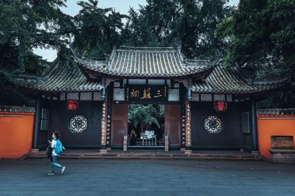 雪山上,曾有一支娘子軍,名叫康藏工作隊。她們不應該被忘記 雪山上,曾有一支娘子軍,名叫康藏工作隊。她們不應該被忘記