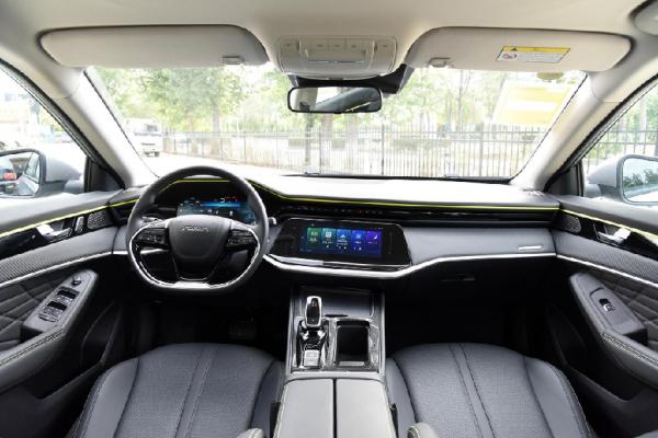 高階效能家轎的普及者,風神奕炫MAX效能卓越,又能顧家 高階效能家轎的普及者,風神奕炫MAX效能卓越,又能顧家