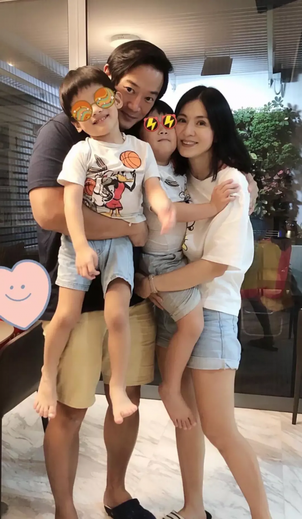 楊家3大美人中的楊超越：初中文化，21歲成中國頂流女星身價過億