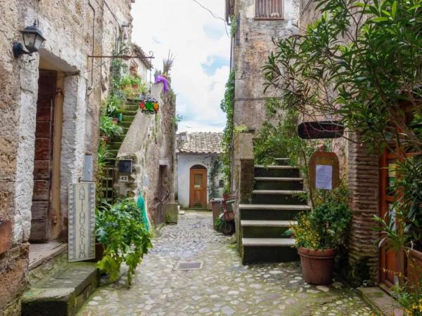 能聽到女巫唱歌的古鎮?地上地下兩種風貌的卡爾卡塔Calcata鎮 能聽到女巫唱歌的古鎮?地上地下兩種風貌的卡爾卡塔Calcata鎮