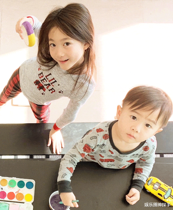 李小鵬一兒一女長大了，9歲奧莉變化大，5歲兒子太可愛