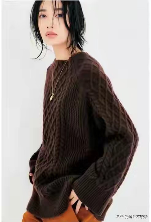 40歲女人,儘量少穿“豔色”,很土!多穿這些“高階色”,顯洋氣 40歲女人,儘量少穿“豔色”,很土!多穿這些“高階色”,顯洋氣