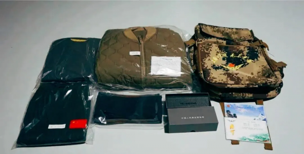 專屬被裝，下發部隊