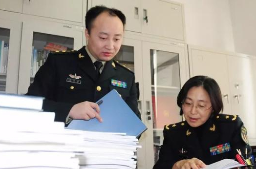 中國導彈絕不打空?首位火箭軍女將軍立奇功,一人就頂7個導彈旅 中國導彈絕不打空?首位火箭軍女將軍立奇功,一人就頂7個導彈旅