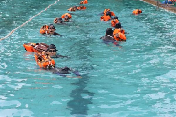 在軍營，有一種驕傲叫：“00後”女兵！