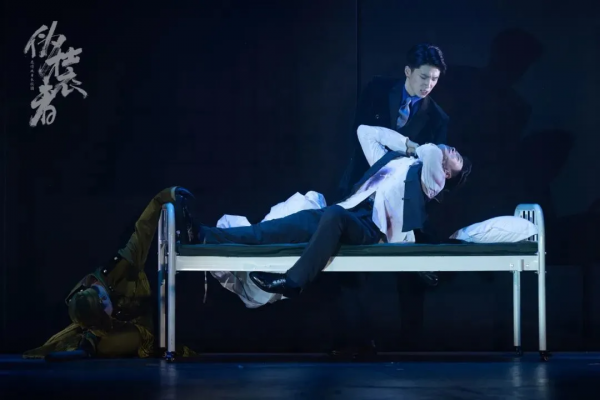 《偽裝者》之《願得此身長報國》靳東、劉敏濤等原版主演齊聚現場 《偽裝者》之《願得此身長報國》靳東、劉敏濤等原版主演齊聚現場