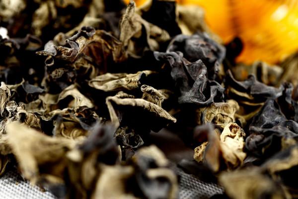 黑木耳好吃，別直接焯水燙熟，教你正確的方法，又香又爽口