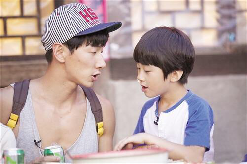 天天14歲近照曝光，染黃髮大變樣！身高已超1米八，要出道了？