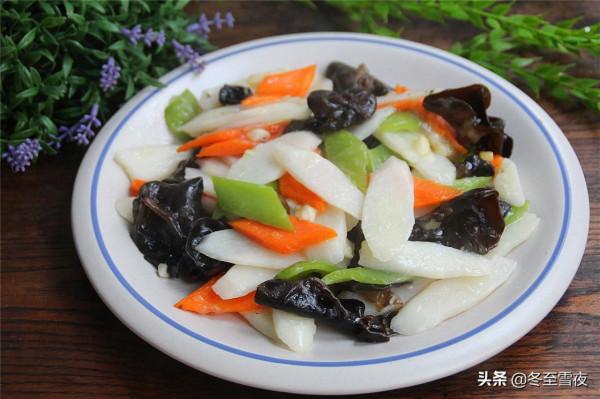 年夜飯，別全是大魚大肉，9道素菜小炒，清淡素淨，深受女士喜愛