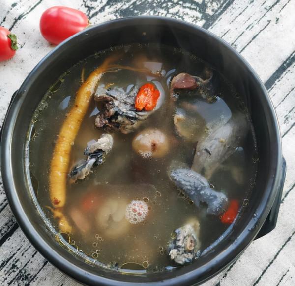 黃芪烏骨雞 調治“亞健康”