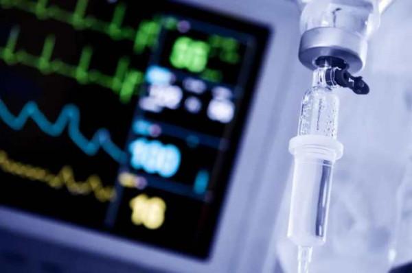 20年莫名腹痛，開了4次刀仍不見效，她絕望地求醫生：把肚子切開