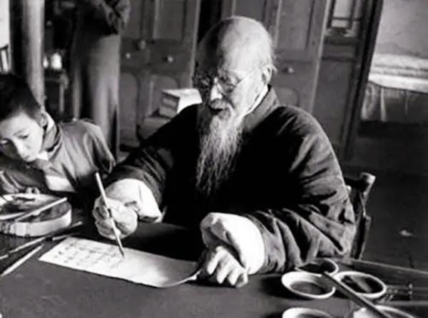 56歲齊白石看上朋友家18歲保姆，為示好畫了一幅畫如今賣了9千萬