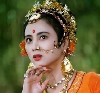 陷進去了，眼睛好看的女星我只服這幾位，一眼萬年，各有各的味道