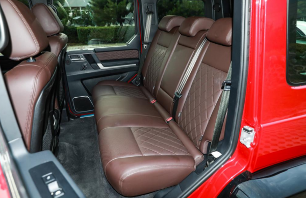 北京BJ80：體驗3.0T自動尊貴型，提供雙色車身+全尺寸後掛備胎！