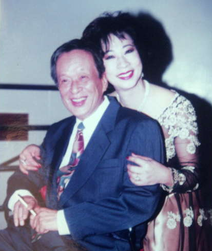 2006年關海山去世,曾替吳孟達指點迷津,為何四任老婆大鬧靈堂? 2006年關海山去世,曾替吳孟達指點迷津,為何四任老婆大鬧靈堂?