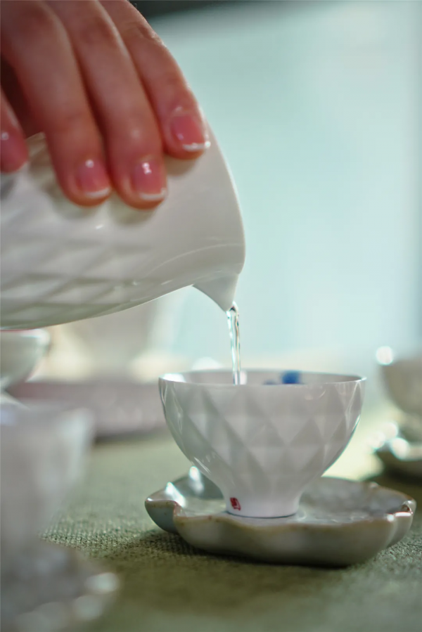 心旅禪行丨暖陽相伴，尋覓禪意中的“一抹紅”