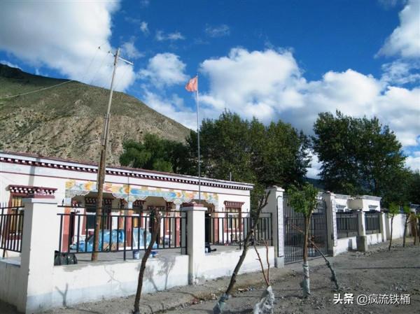 徒步西藏第52天:被藏民拒絕後,借宿村委會 徒步西藏第52天:被藏民拒絕後,借宿村委會