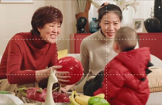 昔日第一女神看望郎導，小可愛親吻郎平，郎平笑開了花，其樂融融