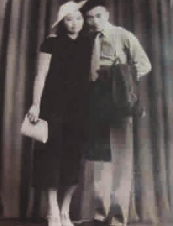 紅色女特工打入國軍內部，卻愛上了策反物件，周恩來：你們結婚吧