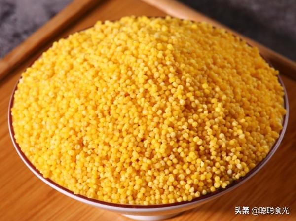 “黃米”不是“小米”,營養差別很大,冬天煮粥喝,可別買錯了 “黃米”不是“小米”,營養差別很大,冬天煮粥喝,可別買錯了