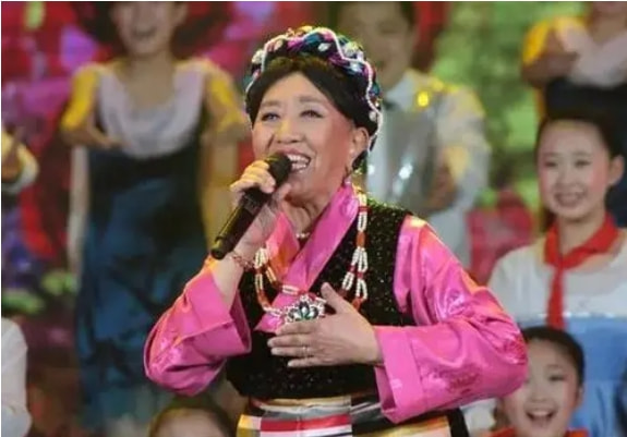 84歲的才旦卓瑪,就這樣改寫了她的結局,苦盡甘來終無遺憾 84歲的才旦卓瑪,就這樣改寫了她的結局,苦盡甘來終無遺憾