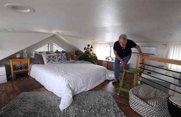 一位65歲奶奶獨居37㎡小家:利用4米層高做臥室,蝸居日子轉眼1年 一位65歲奶奶獨居37㎡小家:利用4米層高做臥室,蝸居日子轉眼1年