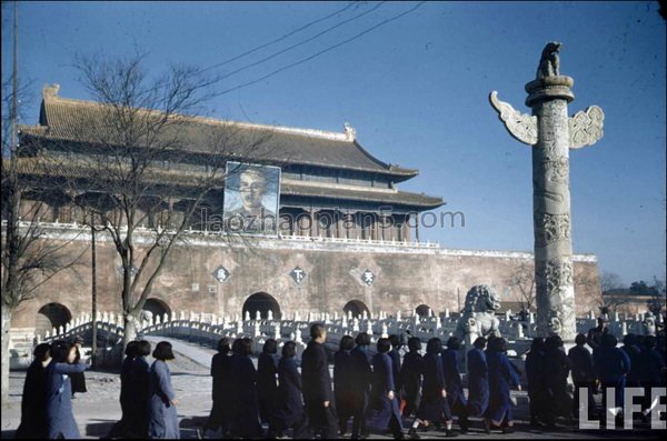老照片：1900年到2000年的北京天安門，看得出有啥變化嗎？