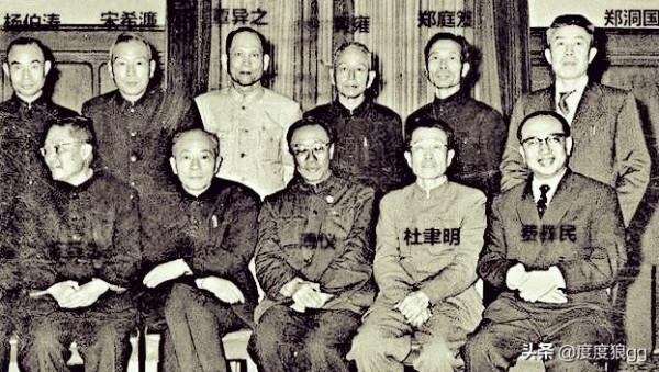 宋希濂無視陳明仁起義邀請，被俘還罵記者，楊勇：你要從實際出發