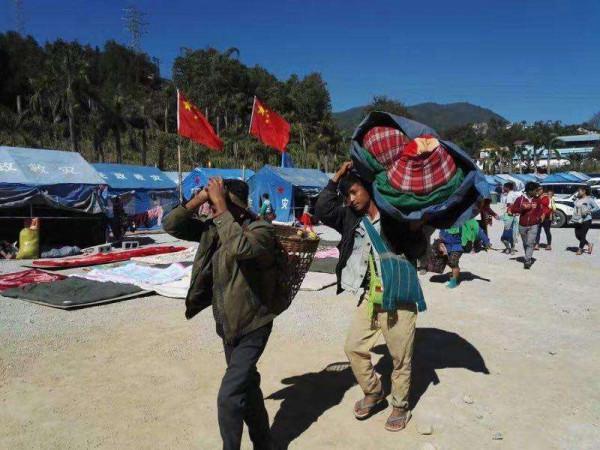 我國曾經接收20萬越南難民！至今未回越南，你支援接收難民嗎？