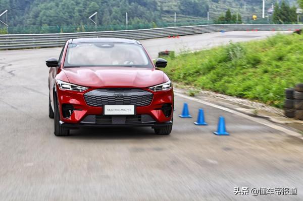 新車 | Model Y勁敵,顏值已贏了一半?試駕國產福特Mustang Mach-E 新車 | Model Y勁敵,顏值已贏了一半?試駕國產福特Mustang Mach-E