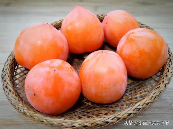 深秋，這水果正當季，維C含量極高，潤肺去燥，做成餅特別香甜