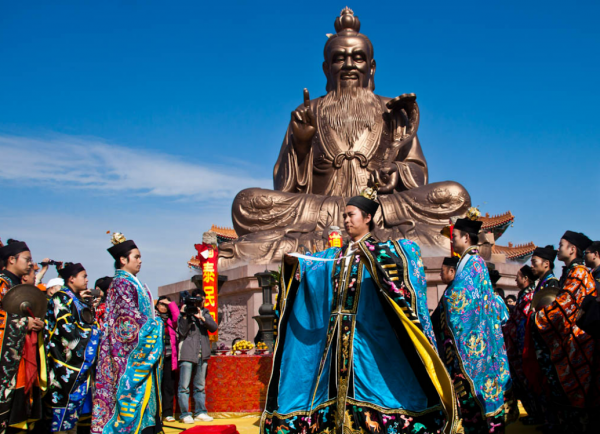 做尼泊爾&OpenCurlyDoubleQuote;活女神&rdquo;有哪些要求？雙腳不能觸地，大多人都孤獨終老