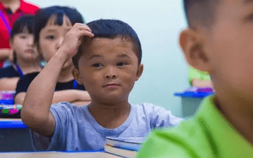 “小馬雲”本就悲慘的人生，卻被資本毀掉的一生，利用完將其拋棄