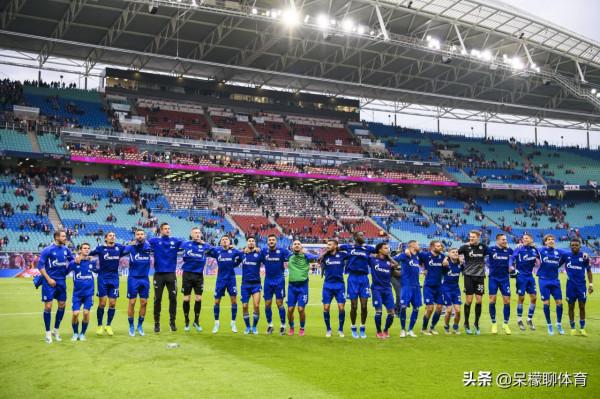 還有誰！制裁俄羅斯天然氣公司！十年合作遭沙爾克04俱樂部解約