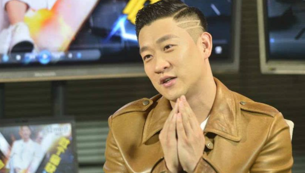 曹雲金演出時打過岳雲鵬？大鬧生日宴後，燒餅為何會想跟著離開？