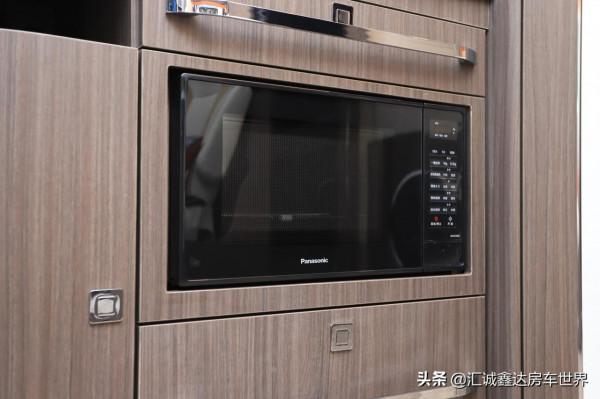 滿電用3天,配3.0T動力+自適應巡航和航空座椅,奇瑞豪華影院房車 滿電用3天,配3.0T動力+自適應巡航和航空座椅,奇瑞豪華影院房車