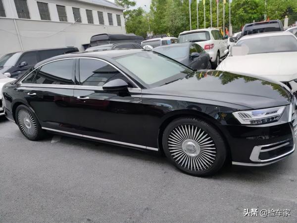 85萬成交一臺開了兩年的奧迪A8，改裝太奇葩，前車主乃大學教授？