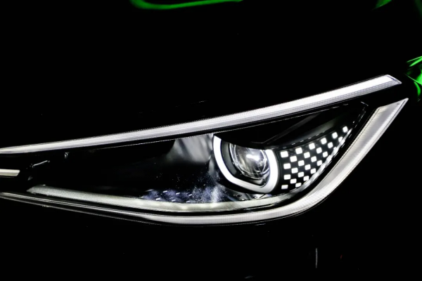 大廠發力很可怕!軸距2765mm空間越級,配超酷“黑科技” 大廠發力很可怕!軸距2765mm空間越級,配超酷“黑科技”