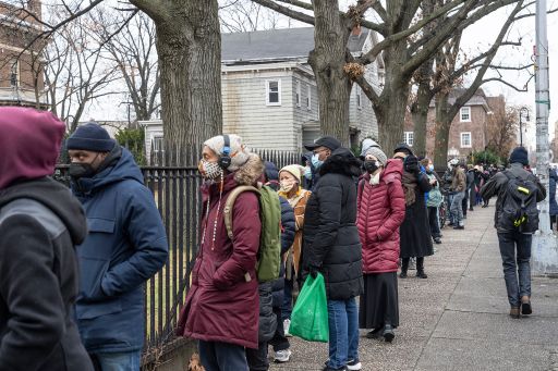 紐約正在實施以種族分配新冠藥物，有色人種優先獲得治療