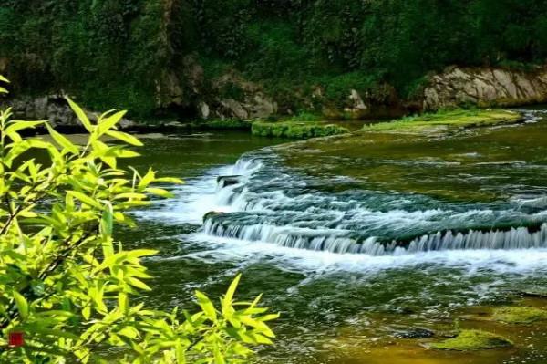 現代宇宙學和量子力學理論研究的偏差在哪裡