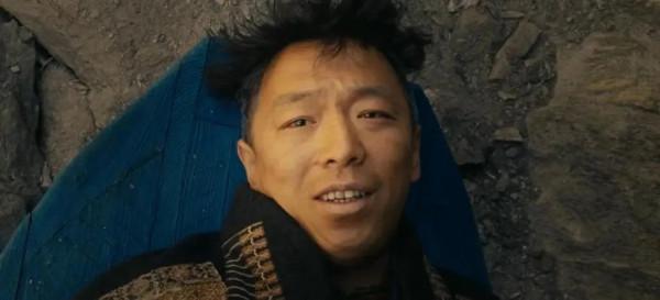 5位沒“偶像包袱”的明星,鄧超竟去路邊貼膜,雷佳音是各種自黑 5位沒“偶像包袱”的明星,鄧超竟去路邊貼膜,雷佳音是各種自黑