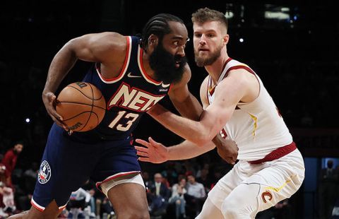 字母哥47分打爆濃眉，哈登準三雙阿德爆發，太陽三巨頭髮威十連勝