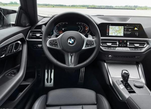 新2系雙門轎跑車：常規服務還在繼續 | CAR REVIEWS