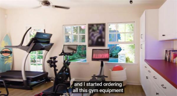 吸血鬼日記女主豪宅首曝光!室內裝修意外簡潔,網友:很有品味 吸血鬼日記女主豪宅首曝光!室內裝修意外簡潔,網友:很有品味