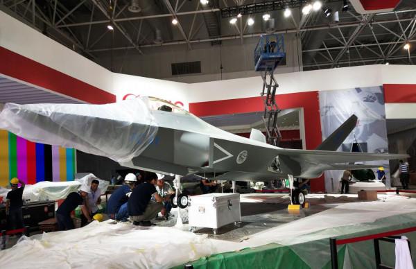 殲35列裝之後FC31仍可出口，貨架產品選配定製，可與F35一爭高低