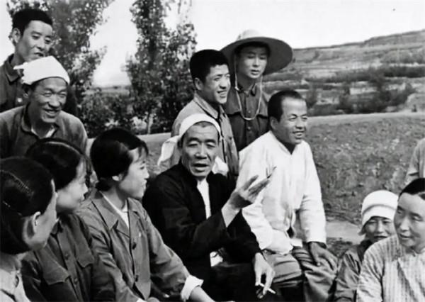 究竟是什麼原因，使得一個半文盲的農民，被偉人欽點任命為副總理