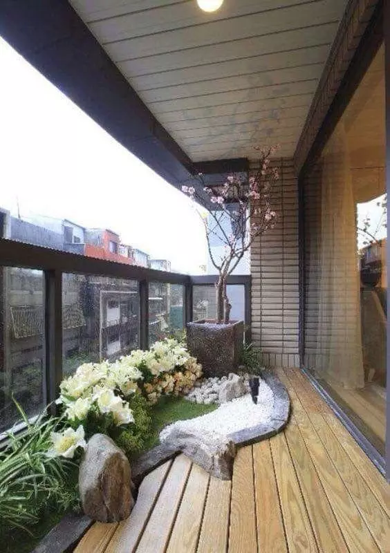 陽臺撒點鵝卵石再砌個水池,在家做個“後花園”,樓上鄰居也要學 陽臺撒點鵝卵石再砌個水池,在家做個“後花園”,樓上鄰居也要學
