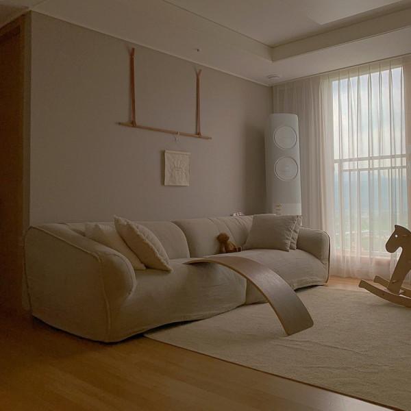 一家4口的幸福生活:83㎡全屋奶油色,客廳當親子區都為孩子考慮 一家4口的幸福生活:83㎡全屋奶油色,客廳當親子區都為孩子考慮