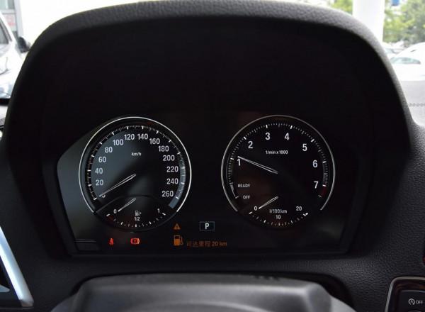 不到30萬買進口寶馬敞篷？2門4座+無框車門，配2.0T還是後驅