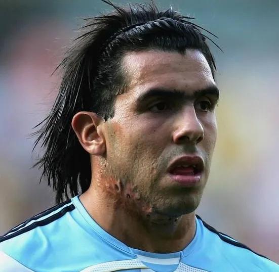 盤點足壇五大“大反派”巨星：長得嚇人踢得野蠻，做隊友最舒服